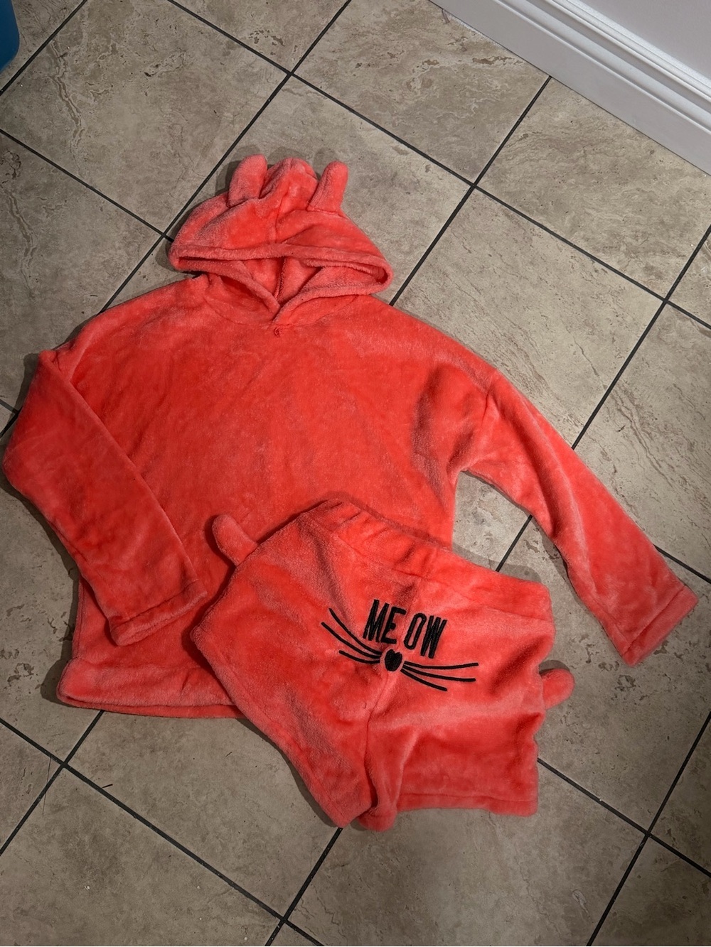 ❤️ 2 for $10❤️Plush Coral Hoodie & Shorts Loungewear Set - 'MEOW' Graphic - S